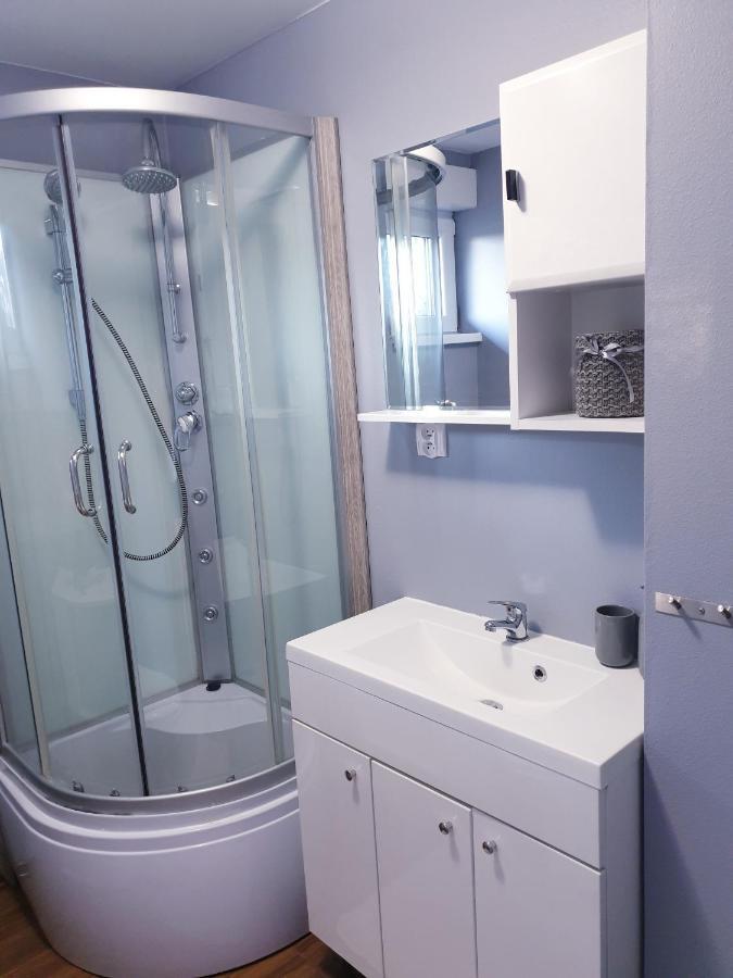 Caloroczny Domek W Nadolu Z Jacuzzi Na Tarasie Nadole  Bagian luar foto